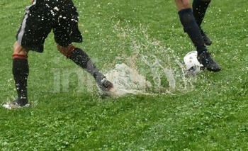 Imagen de la nota: Fútbol formativo suspendido por lluvia, otra vez