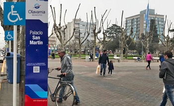 Imagen de la nota: Incorporan cartelería con código QR en espacios públicos