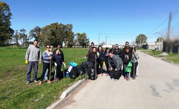 Imagen de la nota: Alumnos realizaron actividad solidaria de medio ambiente