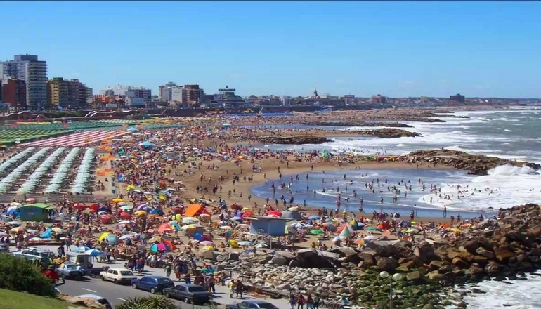 Verano en la costa: alquileres dolarizados y con fuertes aumentos
