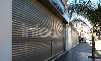 Imagen de la nota: Alto acatamiento al feriado mercantil en comercios céntricos 