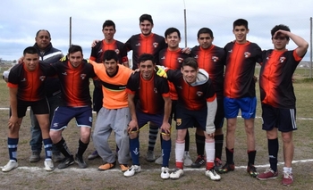 El futbolista de Colonias y Cerros recibió el alta médica Imagen de la nota: El futbolista de Colonias y Cerros recibió el alta médica