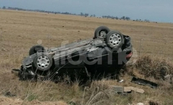 Imagen de la nota: Violento despiste y vuelco en cercanías a la Laguna Blanca Grande