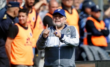 Conmoción por la muerte de Diego Maradona Imagen de la nota: Conmoción por la muerte de Diego Maradona