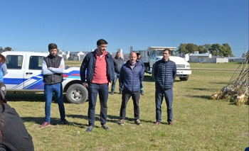 Imagen de la nota: El Intendente entregó árboles en el barrio Pickelado