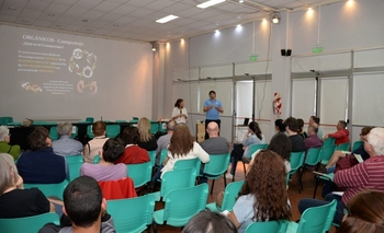Medio centenar de personas asistió al Taller de Compostaje Imagen de la nota: Medio centenar de personas asistió al Taller de Compostaje