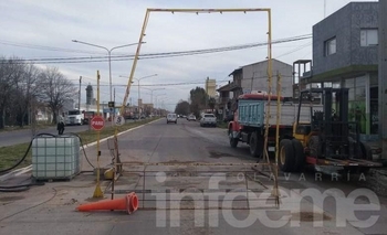 Imagen de la nota: Una camioneta destrozó el arco sanitizante
