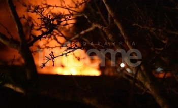 Imagen de la nota: Incendio en el desarmadero: 15 autos quedaron destruidos 