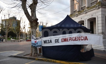 Imagen de la nota: Desarmarán el acampe frente a la Municipalidad