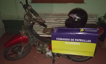 Imagen de la nota: Encontraron abandonada en la vía pública una moto robada