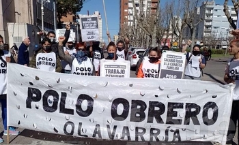 Este lunes habrá una nueva manifestación contra el plan motosierra: “Fuera Milei” Imagen de la nota: Este lunes habrá una nueva manifestación contra el plan motosierra: “Fuera Milei”