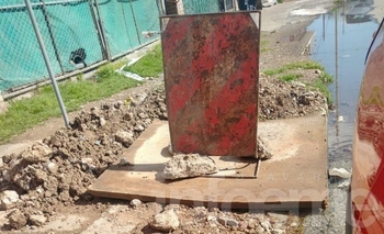 Imagen de la nota: Villa Mailín: fueron a arreglar un caño roto pero lo “empeoraron”