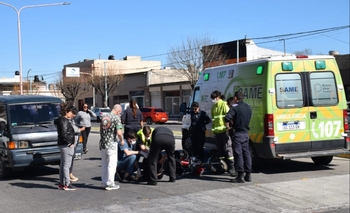 Imagen de la nota: Perdió el control, cayó de la moto y fue hospitalizada