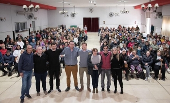 PAMI organizó una fiesta por el Día del Jubilado Imagen de la nota: PAMI organizó una fiesta por el Día del Jubilado