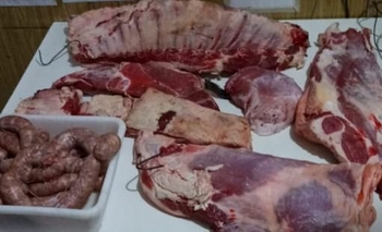 Robaron carne y trataron de apuñalar a un policía pero fueron aprehendidos Imagen de la nota: Robaron carne y trataron de apuñalar a un policía pero fueron aprehendidos