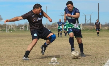 Imagen de la nota: Colonias y Cerros: luego de la lluvia, volvió el Torneo Clausura