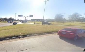 Imagen de la nota: La Plata: Dos adolescentes perdieron el control de su moto y murieron tras chocar con un camión