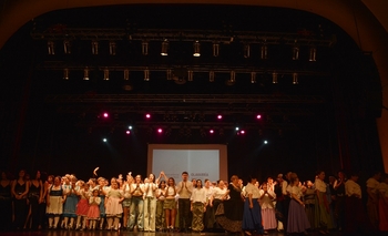 Imagen de la nota: La Escuela de Danzas Municipal brilló en el Teatro
