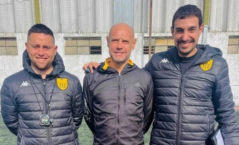 Botella y los olavarrienses del CT, en Santamarina Imagen de la nota: Botella y los olavarrienses del CT, en Santamarina