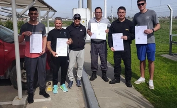Olavarría sumó nuevos DT: hubo entrega de títulos Imagen de la nota: Olavarría sumó nuevos DT: hubo entrega de títulos