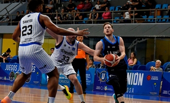 Marina debutó en la Liga Nacional y Diez estrenó capitanía Imagen de la nota:  Marina debutó en la Liga Nacional y Diez estrenó capitanía