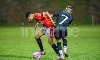 La 8° fecha del Torneo Oficial arrancó con 20 minutos Imagen de la nota: La 8° fecha del Torneo Oficial arrancó con 20 minutos
