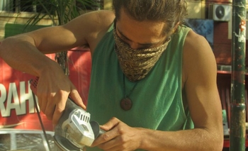 Imagen de la nota: Martín Merlos, el escultor olavarriense premiado en Misiones