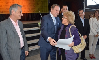 Eseverri y Casal entregaron 500 escrituras sociales Imagen de la nota: Eseverri y Casal entregaron 500 escrituras sociales
