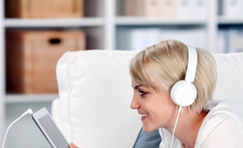 Imagen de la nota: Internet: se escucha más música pero se bajan menos libros