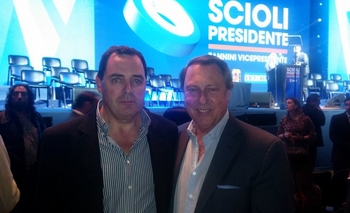 Imagen de la nota: El senador Vitale en el acto de cierre de campaña de Scioli