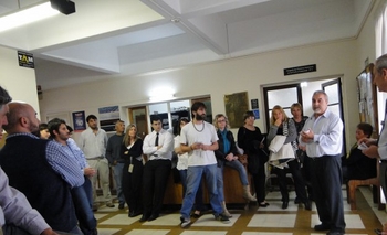 Imagen de la nota: Judiciales realizaron asamblea por paritarias y antigüedad