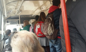 Imagen de la nota: Pasajeros de Nuevo Bus se quejan por viajar 