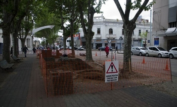 Trabajos de remodelación en la plaza central Imagen de la nota: Trabajos de remodelación en la plaza central