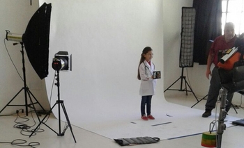 Imagen de la nota: Niña olavarriense es la nueva cara de una reconocida marca mundial