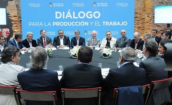 Imagen de la nota: Luz verde del Gobierno para negociar un bono de fin de año