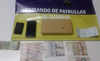 Lo atrapan con un ladrillo de marihuana de más de un kilo  Imagen de la nota: Lo atrapan con un ladrillo de marihuana de más de un kilo