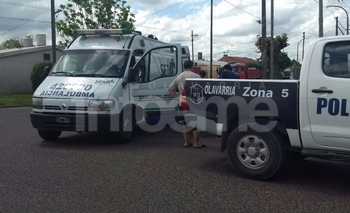 Imagen de la nota: Choque entre auto y bicicletas: una menor herida