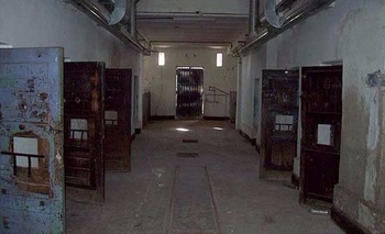 Imagen de la nota: Presos podrán accedan a las aulas de las cárceles