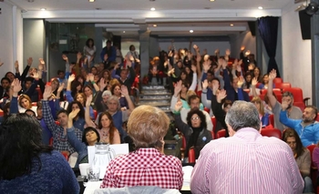 SUTEBA ratificó la continuidad del plan de lucha provincial Imagen de la nota: SUTEBA ratificó la continuidad del plan de lucha provincial