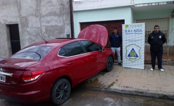 Imagen de la nota: Secuestraron un auto “mellizo” en barrio Sarmiento Norte