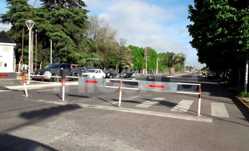 Imagen de la nota: Estuvo cortado el tránsito en el puente de avenida Del Valle
