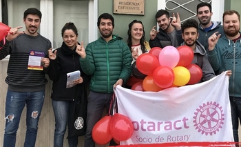 Imagen de la nota: Repartieron folletos por el Día Mundial contra la Poliomielitis