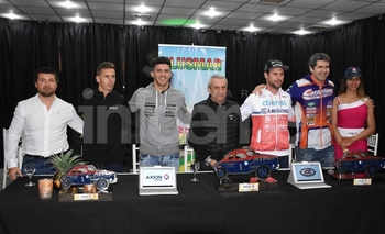 Imagen de la nota: El Turismo Carretera ya se encuentra instalado en la Ciudad