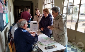 Imagen de la nota: Se desarrollan las elecciones internas de la UCR Olavarría