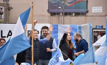 Imagen de la nota: Las fotos de la marcha del “Sí se puede” en Olavarría