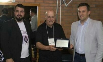 Imagen de la nota: El orfebre Armando Ferreira fue distinguido en Brasil