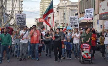 Imagen de la nota: Movilización en apoyo a la “rebelión del pueblo chileno”