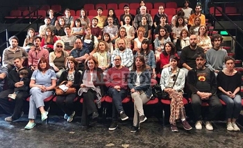 Imagen de la nota: Artistas tandilenses respaldaron a Juan Rosso