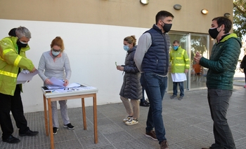 Imagen de la nota: Covid: realizan 100 testeos por día en el hospital municipal 