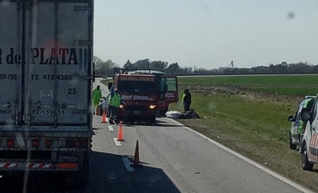 Imagen de la nota: Ruta 226: un auto se incrustó debajo de un camión 